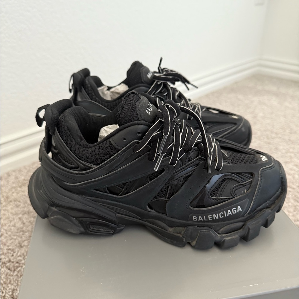 Balenciaga Unisex Track Sneakers - Picture 2 of 7